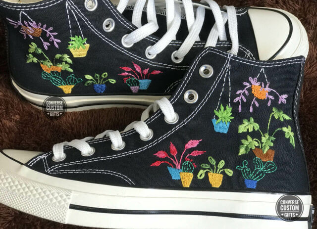 Embroidered converse flowers / Converse Chuck Taylor 70 / Converse shoes embroidered flower basket / Chuck Taylor Converse Women’s Embroidered Shoes