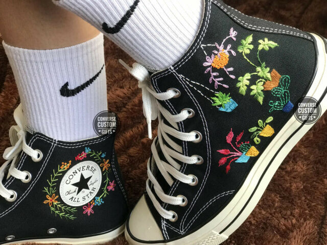 Embroidered converse flowers / Converse Chuck Taylor 70 / Converse shoes embroidered flower basket / Chuck Taylor Converse Women’s Embroidered Shoes